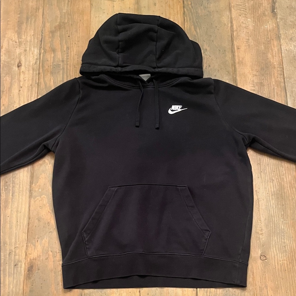 Nike Women’s Black Nike Noodie